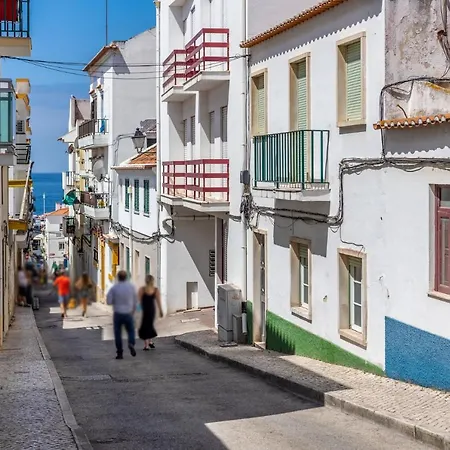 Πανσιόν Carepa -nazare, Steps From The Ναζαρέ