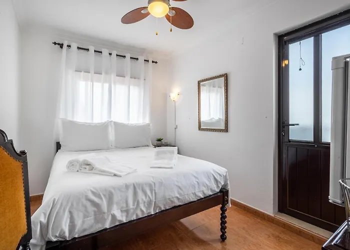 Carepa -nazare, Steps From The בית הארחה נאזרה