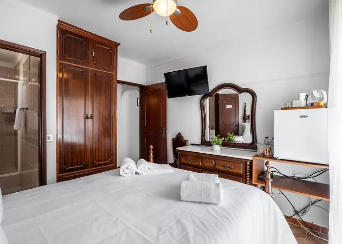 Carepa -nazare, Steps From The נאזרה